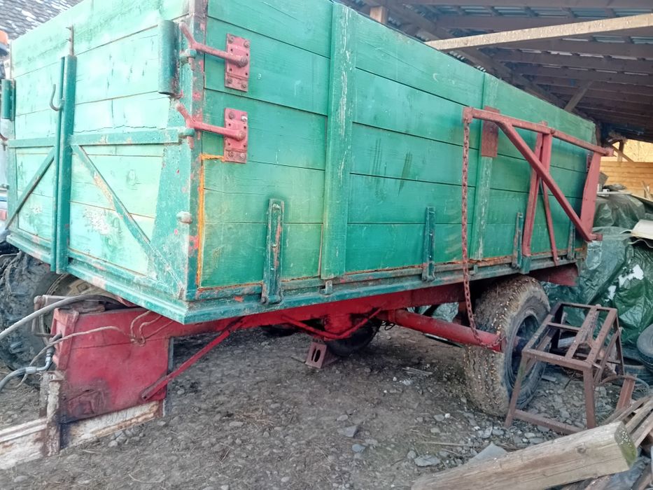 Vand remorca basculanta