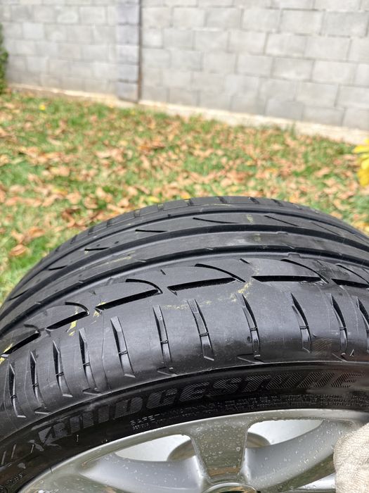1бр гума bridgestone 255/40/19