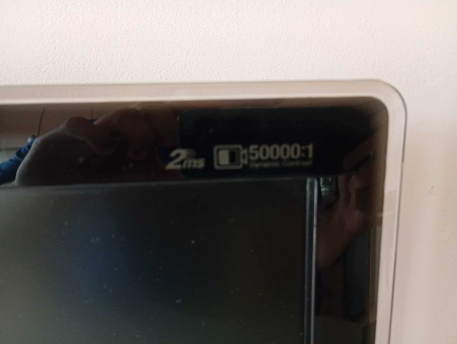 Монитор Samsung SyncMaster като нов