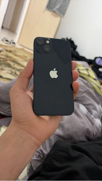 Айфон 13  оригинал экран салынган