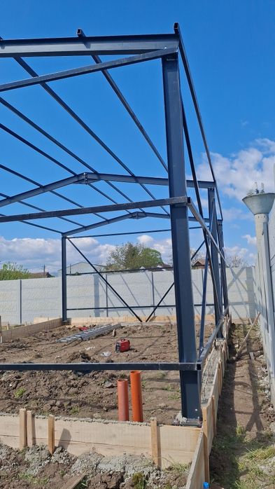 Vând structura metalica 8x10x4 acept și variante auto