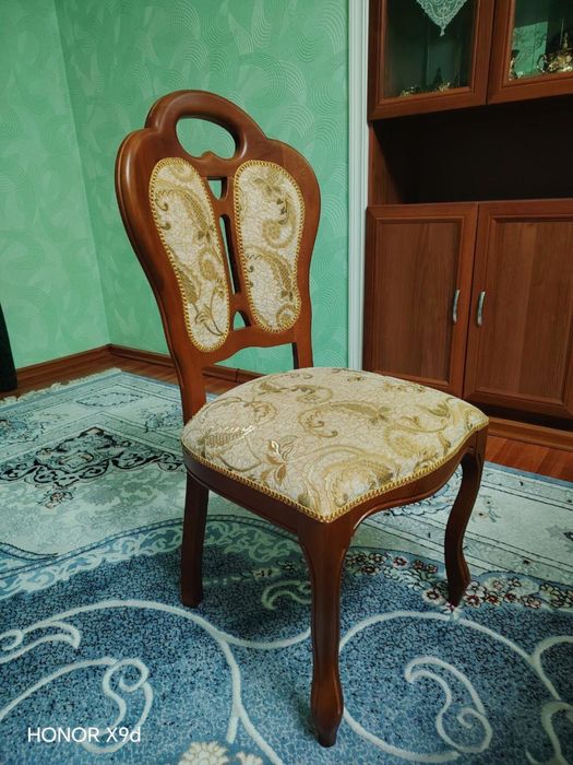 14 талик стол стул сотилади