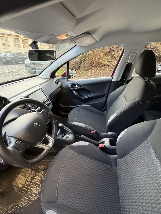 Пежо 208, 2016г,бензин, 54 000 км, първи собственик