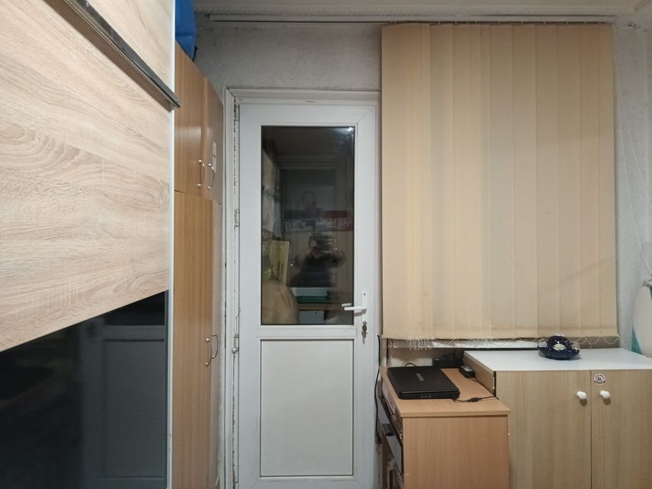 Vând apartament 2 camere etaj 3/4 ,Murfatlar. Preṭ negociabil, mobilat