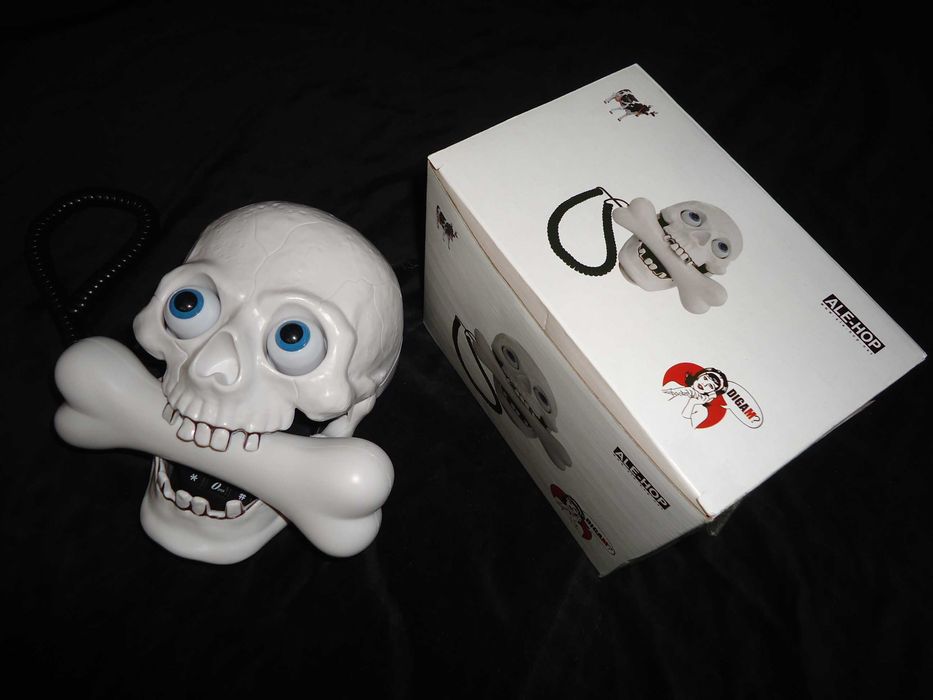 Telefon fix cap de mort craniu skull schelet
