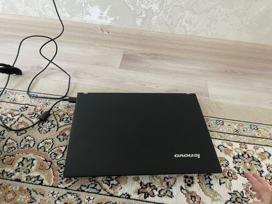 Ноутбук сатылады