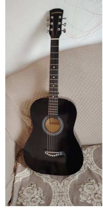 Гитара новый көп қолданылмаған.  Шардара қаласы