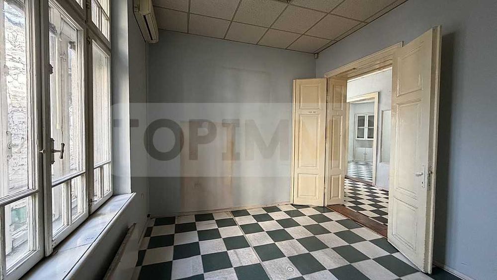 Дава се под наем Офис в Варна, Общината - 80 кв.м за 348.84 € - Снимка #6