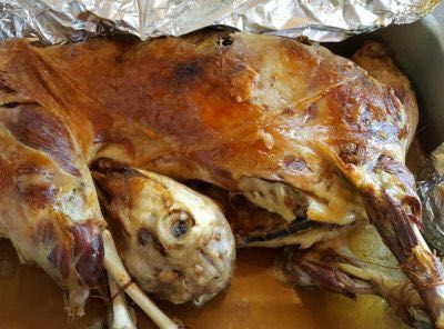 Печене на агне и прасенце