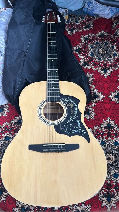 Гитара ямаха ивщ