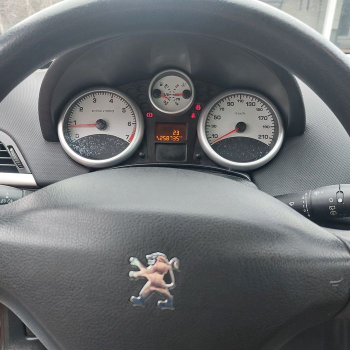 Peugeot 207, 1.4 benzina + gpl , Euro 5, din 2011