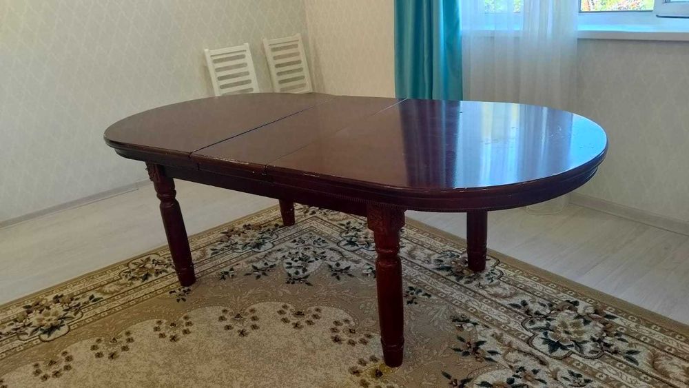 Удобный раздвижной стол