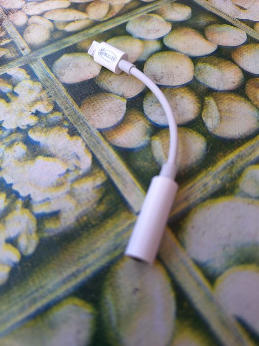 Adaptor Căști iPhone - Lightning la Jack 3.5 mm Muller (Alb)