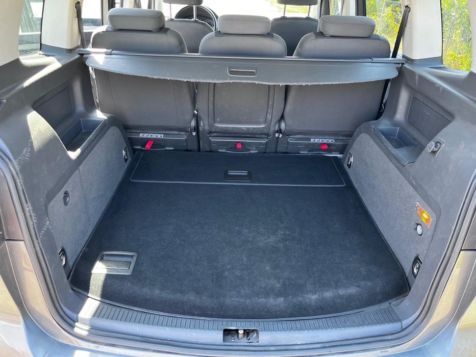 Vând Wv Touran, 5 locuri