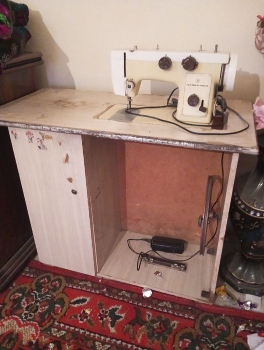 Tikuv mashinasi tökli