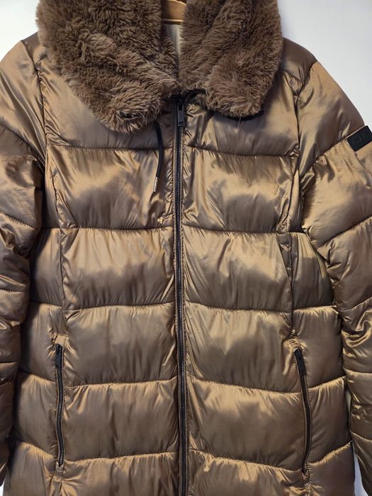 Ватирано яке с пухена качулка