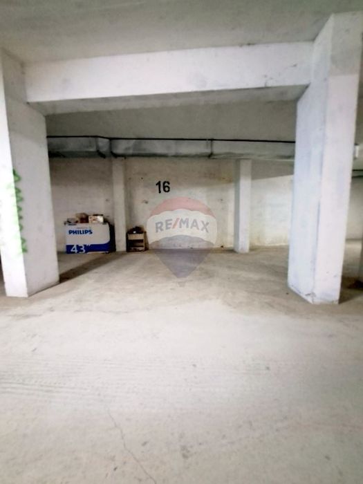 Дава се под наем Гараж / Паркомясто в Варна, Терапевтична болница - 13 кв.м за 61.2 € - Снимка #1