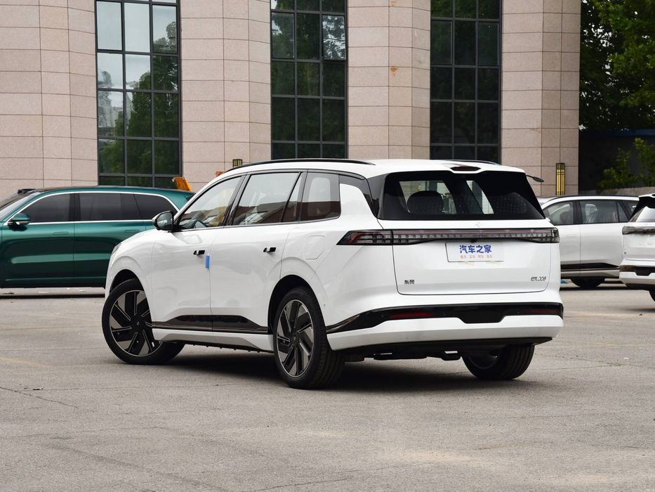 Dongfeng eπ 008 26 restyling ULtra 3 YIL garantiya RUS tili