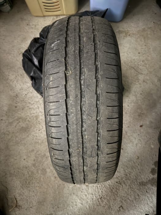 Гуми 195/65/15 и 235/55/19