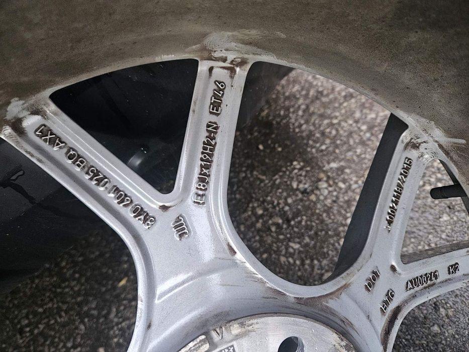 Audi RS 3 - Ауди 235/35/19 цола