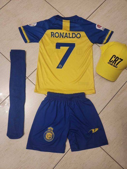 Екип Роналдо + Шапка Роналдо Три цвята АЛ Насър 23г Ново Детско CR7