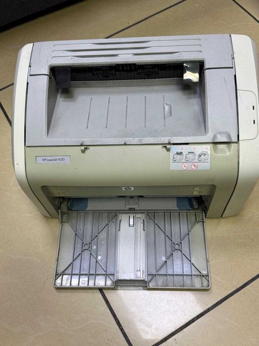 Принтер HP 1020 в хорошем рабочем состоянии полностью исправен