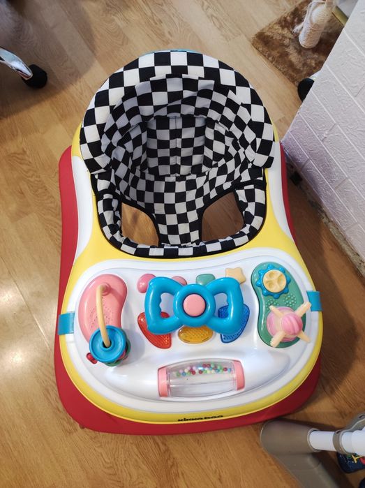 Проходилка Kikkaboo Champion