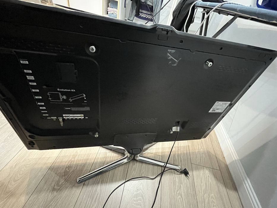 Телевизор Samsung UE46ES5707UXKZ