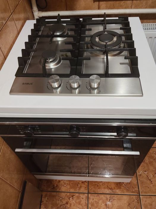 Vând cuptor electric și plită pe gaz Samus