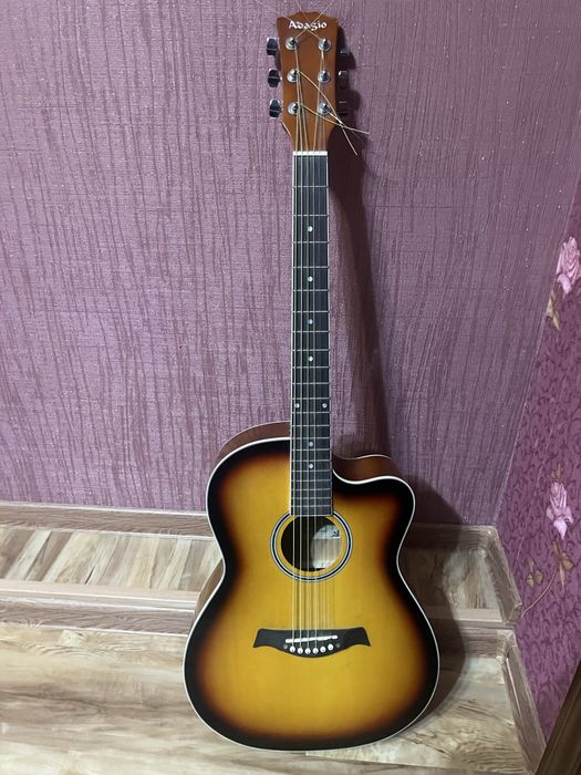 Гитара акустическая