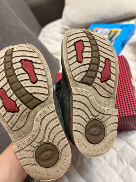 Продам обувь для ребенка осень-весна