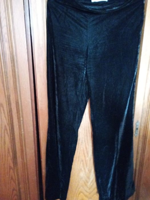 Pantalon cu croi larg ,lung ,de catifea