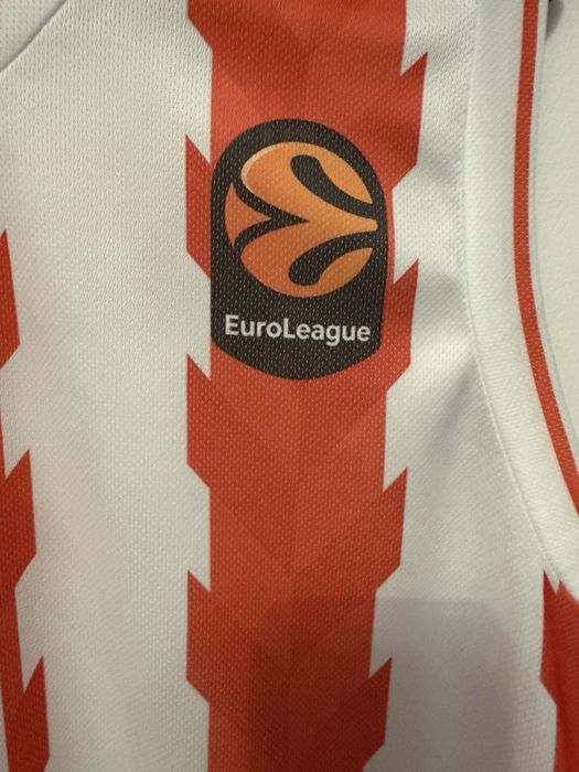 Olympiacos Vezenkov Euroleague basketball