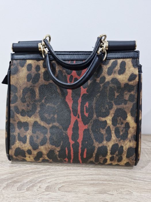 Продам женскую сумку