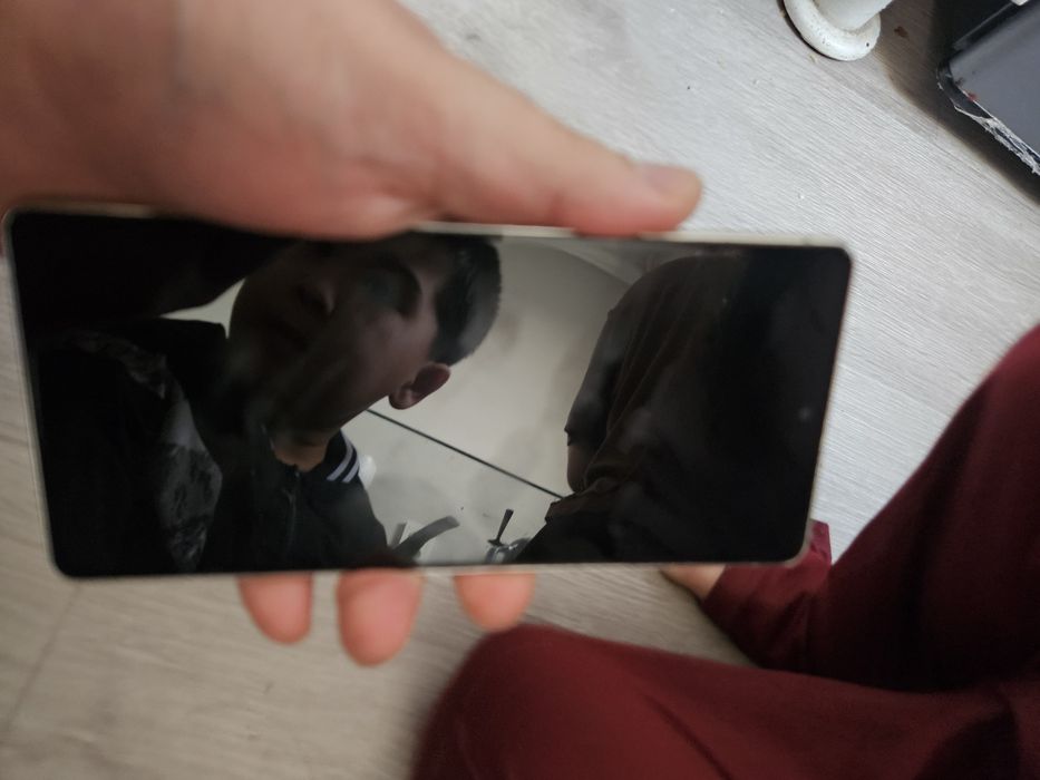 Samsung s10 lite,  экран не показывает