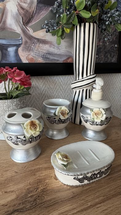 Керамичен сет за баня