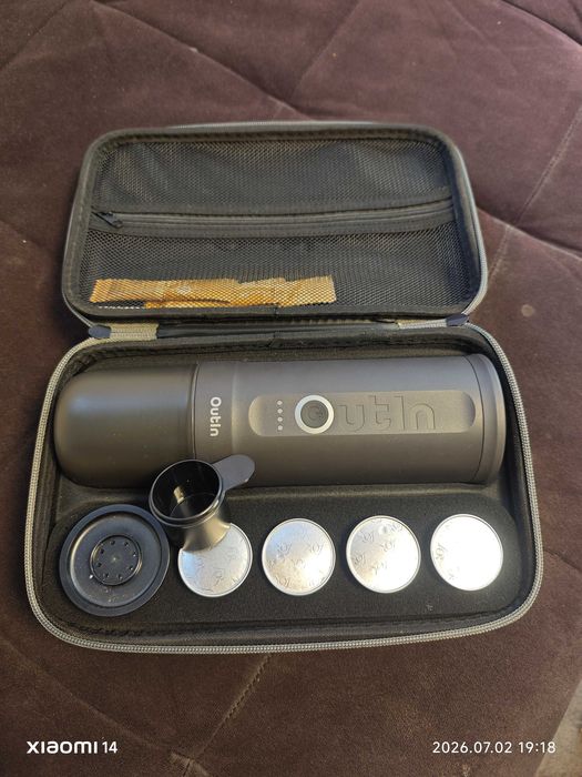 Outin + case protector Портативна кафе машинка