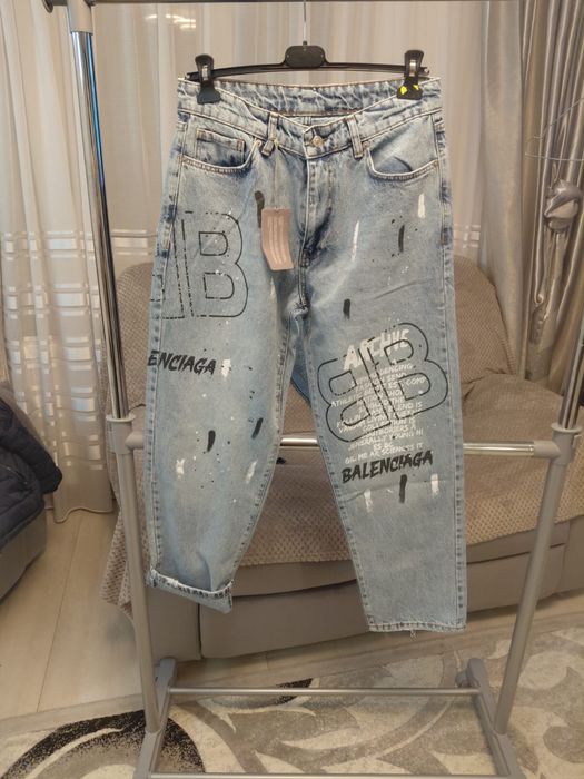 Calitate superioara livrez in toata tara cu verificare  blugi Balencia