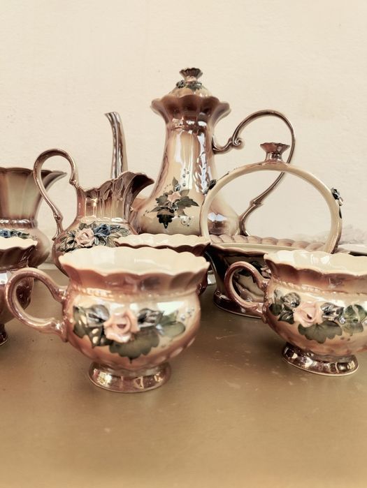 Фарфоровый чайный сервиз