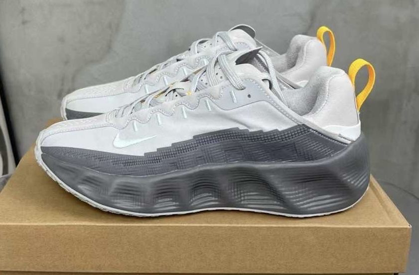 Нови мъжки маратонки Nike air max Ava Rover grey