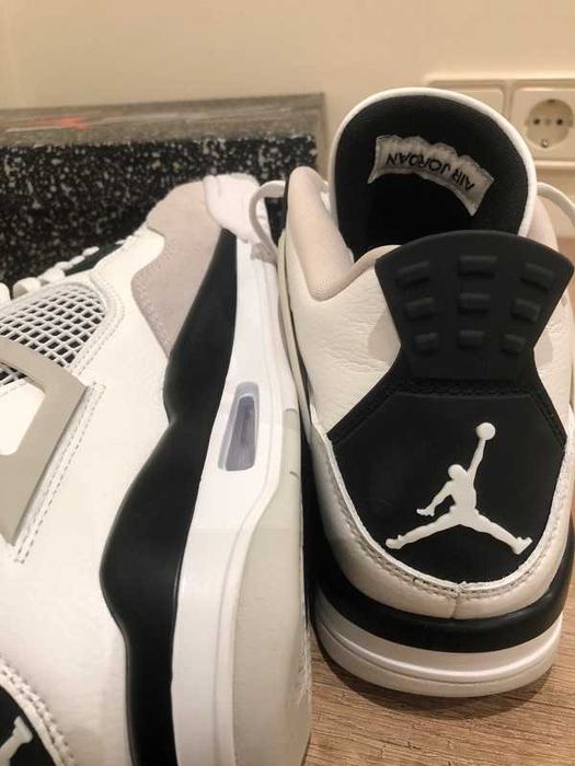 Jordan 4 Retro Military Black EU40-44