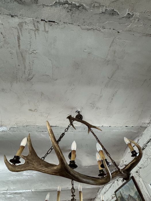 Candelabru din coarne naturale