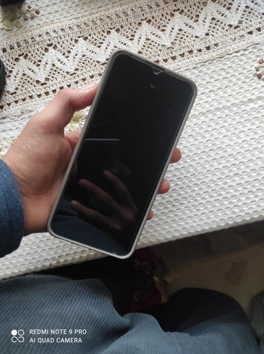Redmi 9 holati yaxshi ekrani almashgan 550000