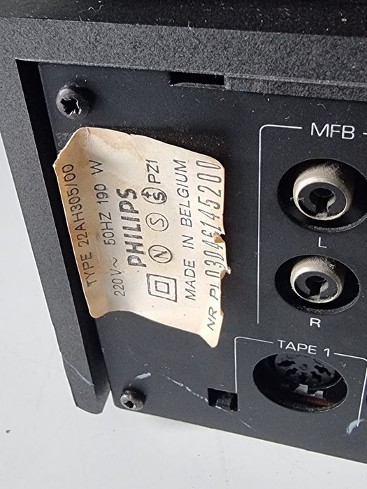 Philips 22AH305 и Philips 22AH103