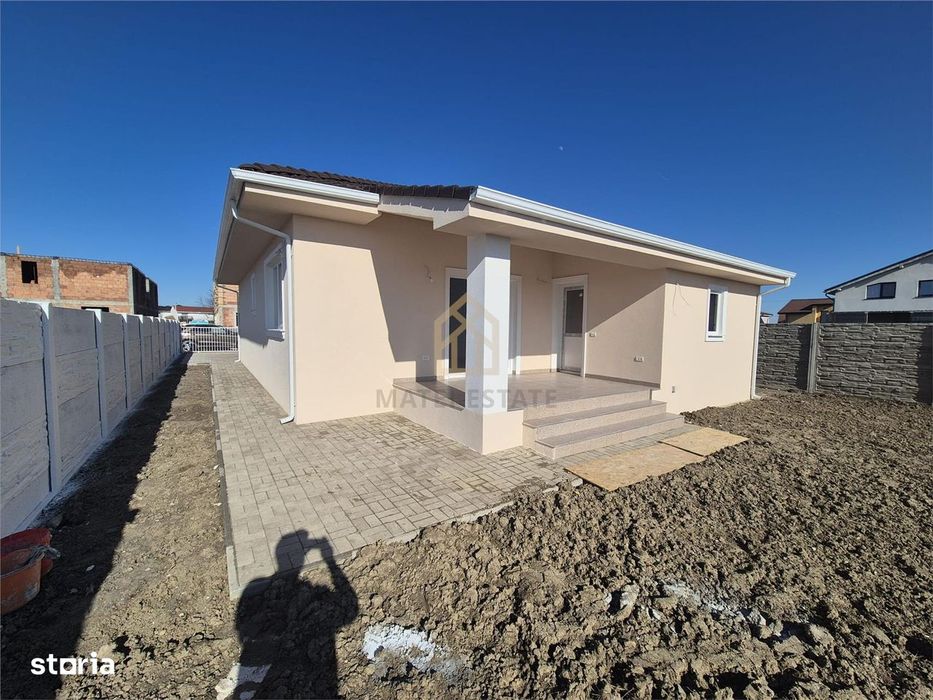 Vand Casa parter in Mosnita Noua zona Valery