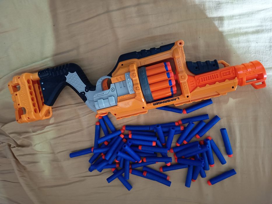 Pistol cu gloante de nerff