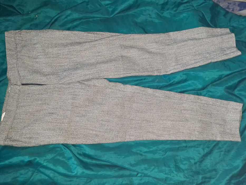 Costum barbati h&m gri cu picatele slim fit elegant