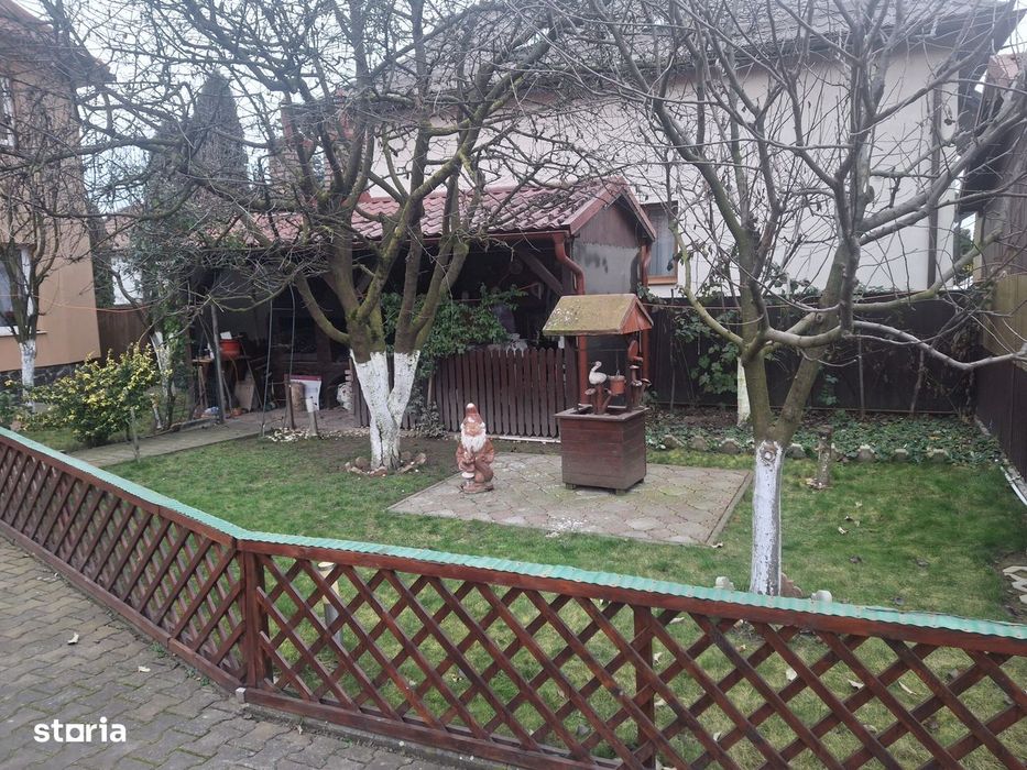 Casă in sangeorgiu de mures , garaj și mansardă utilizabilă