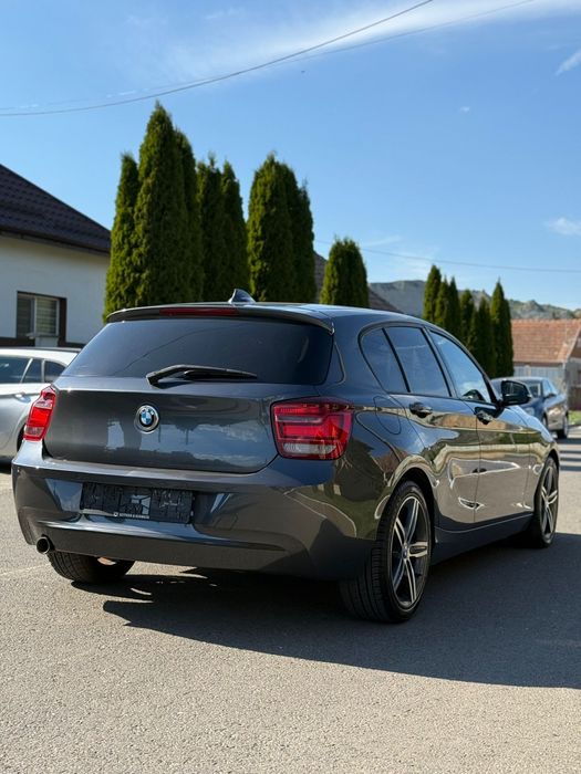 Vând Bmw 118D Trapa Bi-Xenon Sport-Line