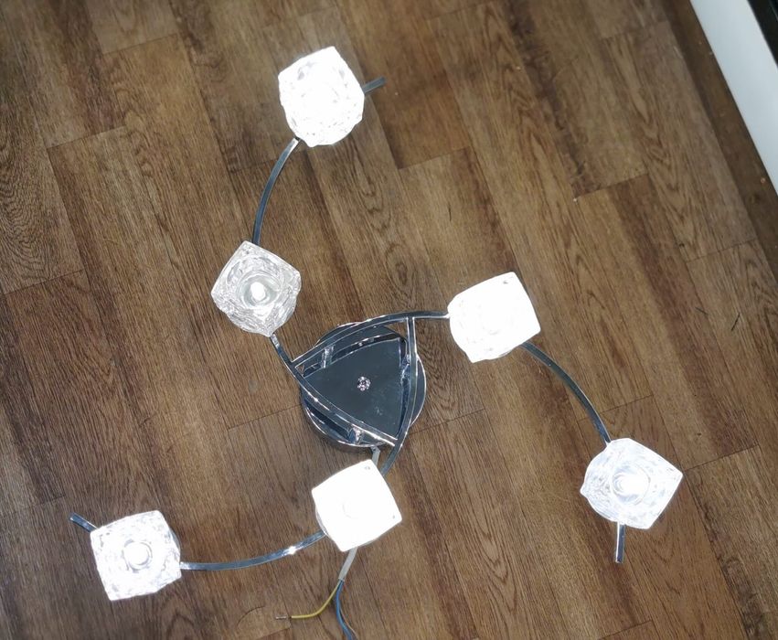 Люстра с 6-ти рожками